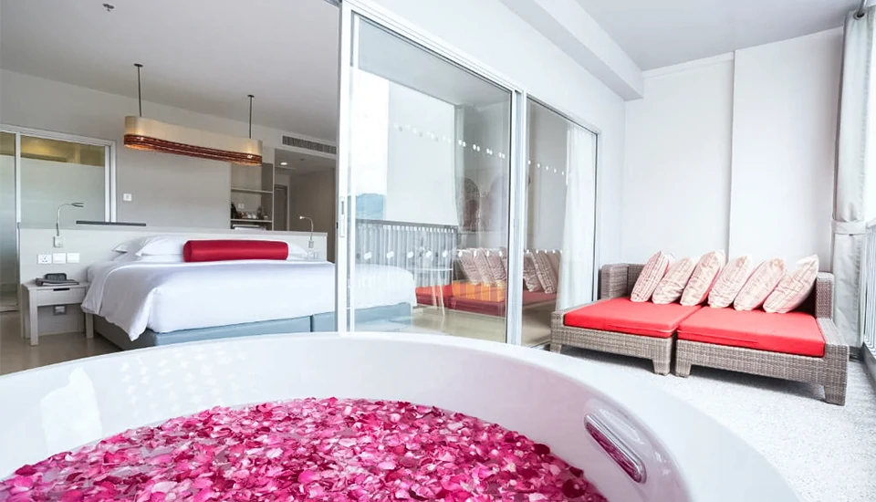 هتل رامادا بای ویندهام پوکت دیوانا